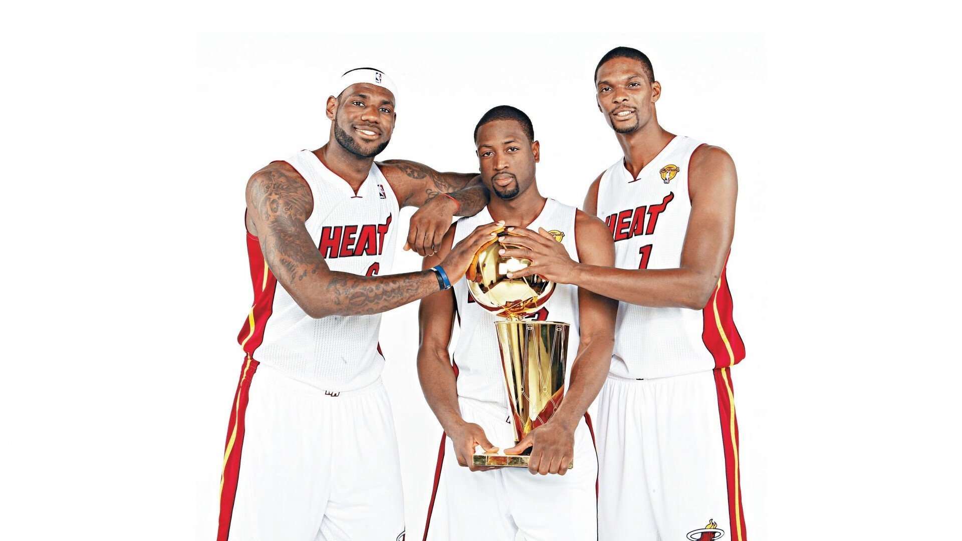 九游网-紧张刺激：王强最后一秒三分绝杀，场内欢呼！，王强最后9小时